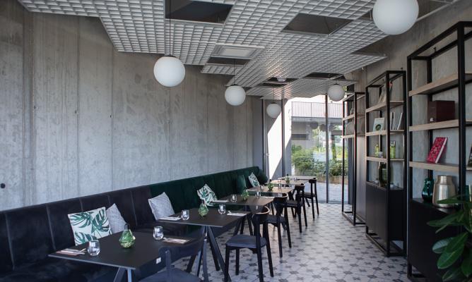 Acqua & Farina Restaurant